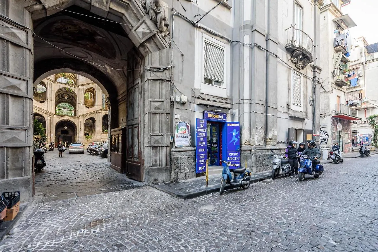 Apartment In The Heart Of Naples