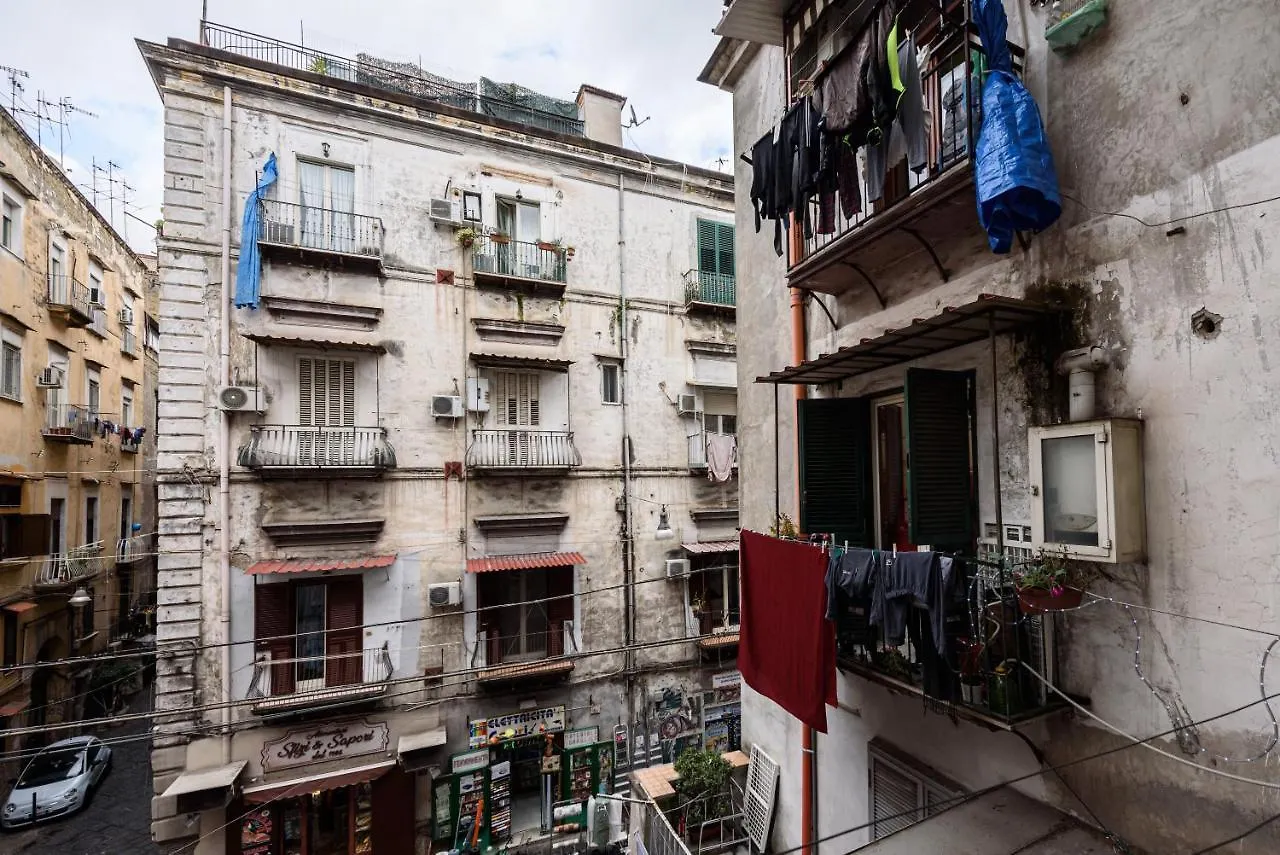 Apartment In The Heart Of Naples Italy